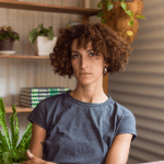 Claire, fondatrice d’une boutique cosmétiques naturels